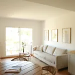 Modern Flat With Montgo View