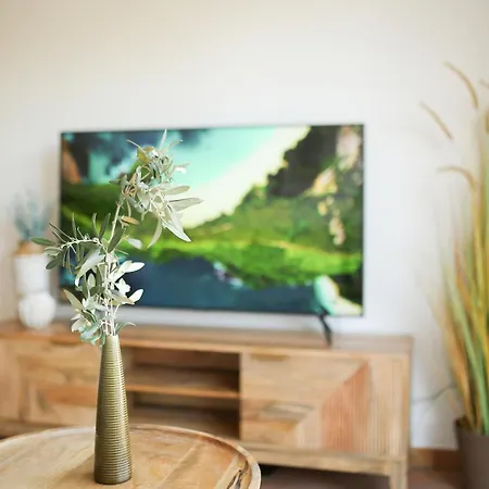 Modern Flat With Montgo View