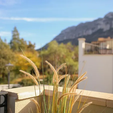 Modern Flat With Montgo View Daire *