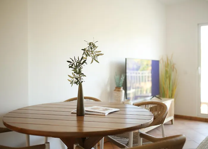 Modern Flat With Montgo View *